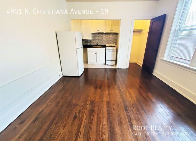 Photo - East Albany Park - Updated Studio Apt - Fr... Unidad 19