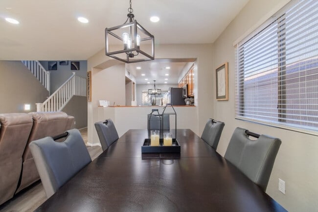 Photo - 1387 E 10th Pl Unidad ID1317856P