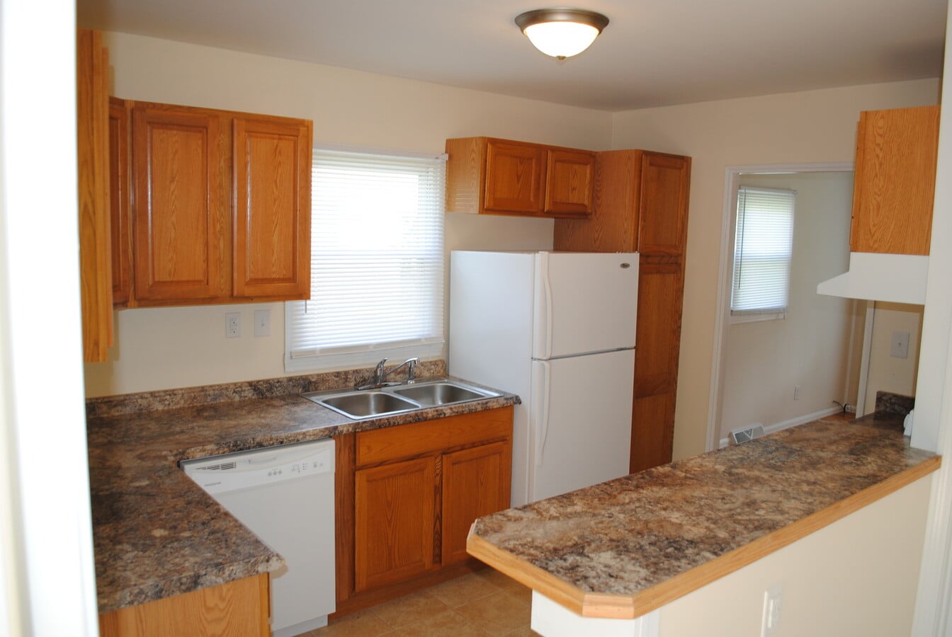 Photo - 504 Fairmont St