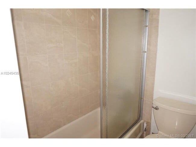 Photo - 252 Jefferson Ave Unidad 8