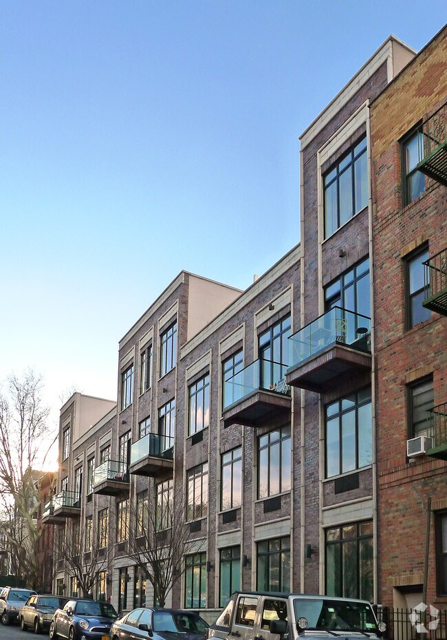 182 15th St - 182 15th St