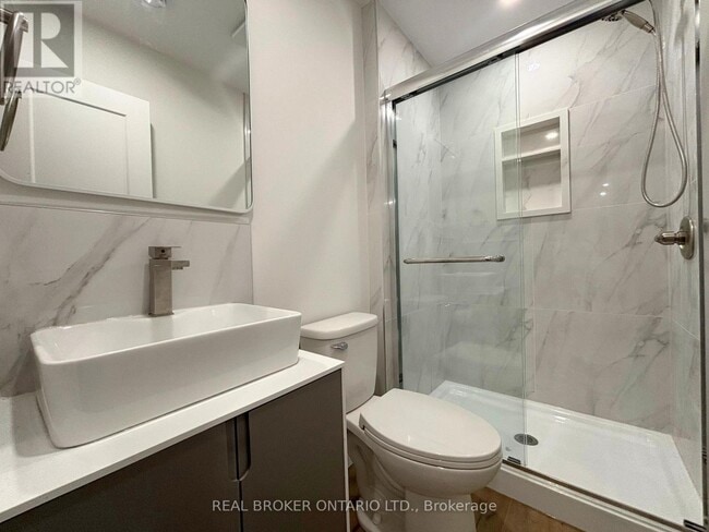 Photo - 6 Caithness St E