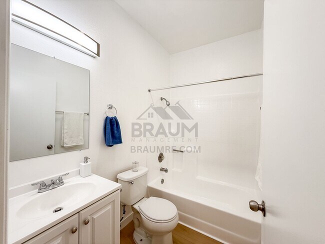 Photo - 11459 Collins St Unit 201