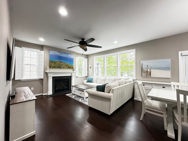 Photo - 904 St Martins Loop