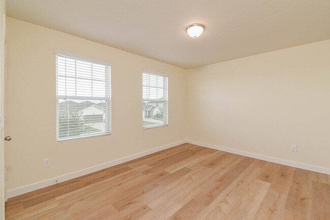 Photo - 1024 Water Oak Ln