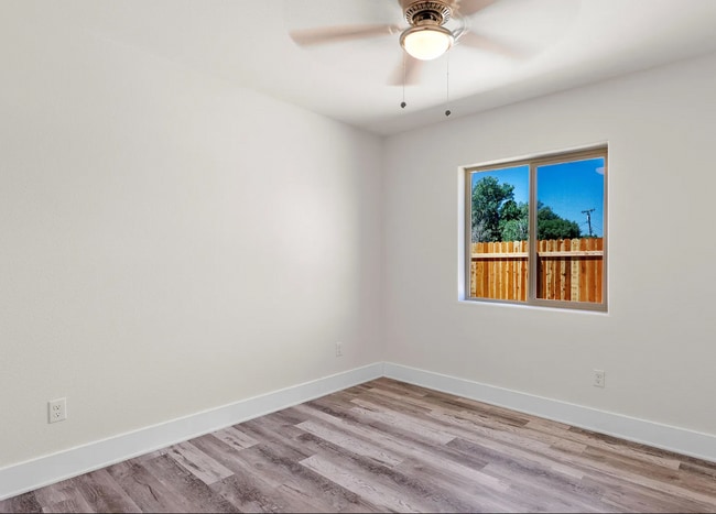 Photo - 9920 Karen Ave