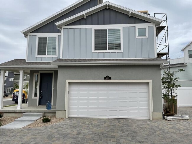 Building Photo - 153 E Brushy Canyon St Rental