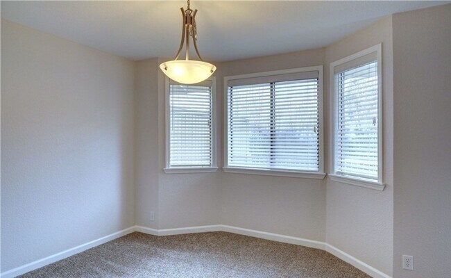 Photo - Charming 2 BR 2 Ba Apartment/Condo