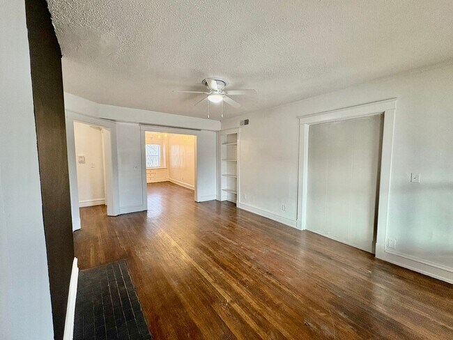 Photo - Shelby Unit 3532-3N