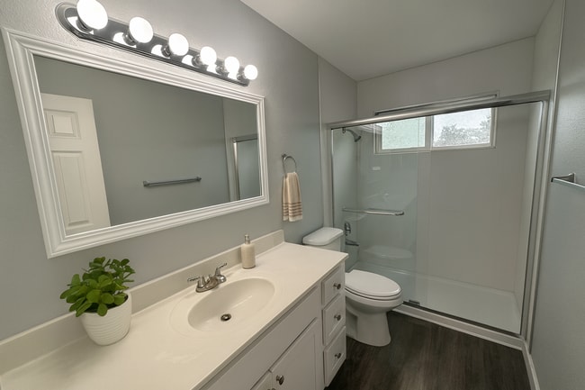 Photo - Cozy 2BD/1BA Available for Rent! (Upstairs) Apartamento Unidad 14