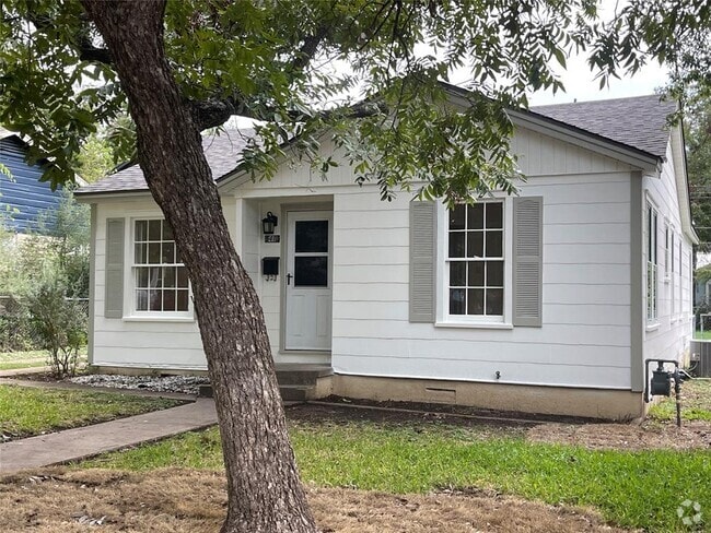 Building Photo - 5403 Sunshine Dr Rental