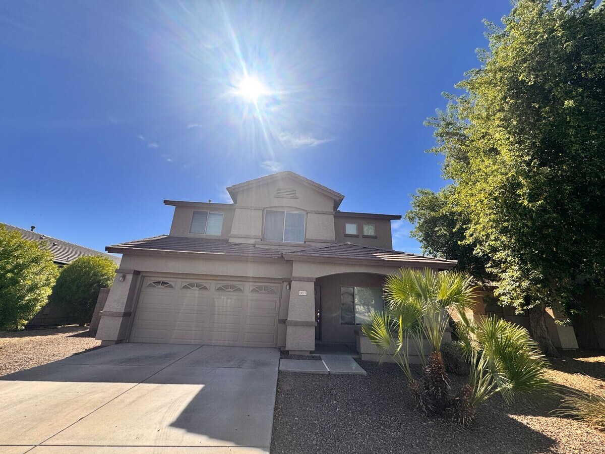 Photo - 4 BEDROOM HOME IN SURPRISE