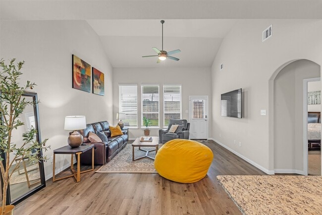 Photo - 14033 Lamprey Dr