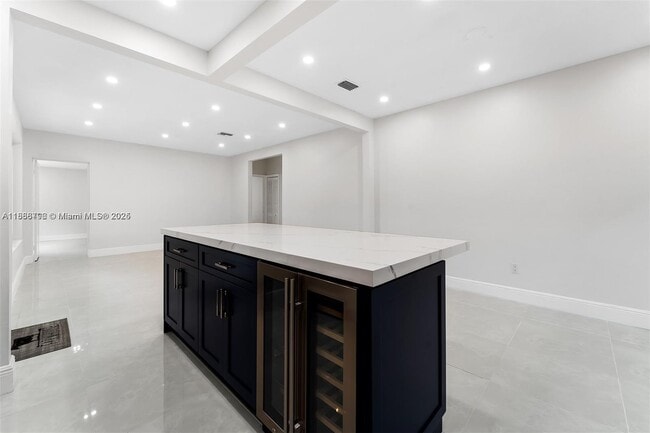Photo - 555 SW 51st Ave