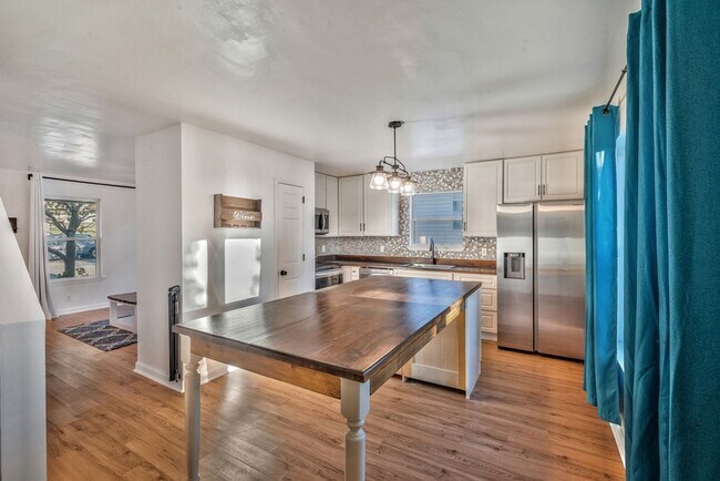 Photo - 905 Taylor Merritt Ct