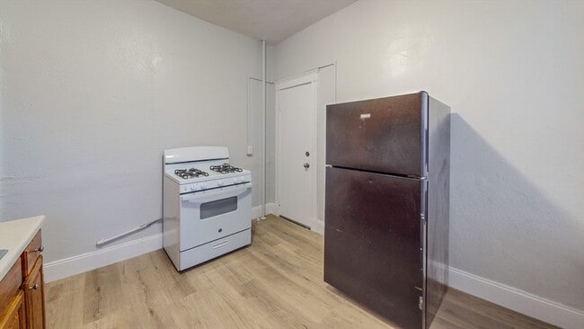 Photo - 12 American Legion Hwy Unit 12