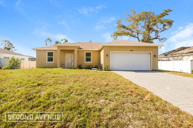 Building Photo - 1493 Oregon Ln