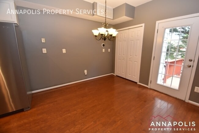 Photo - 37 Harbour Heights Dr