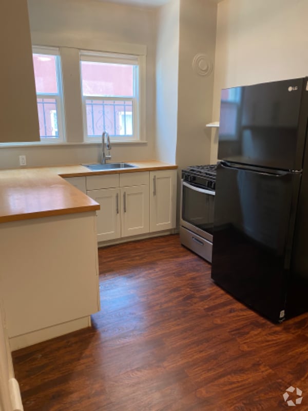 Building Photo - 1732 6th Ave Rental