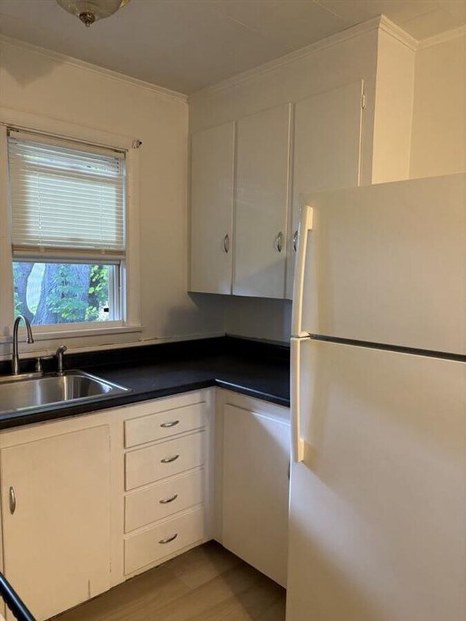 Photo - 207 Main St Unit B