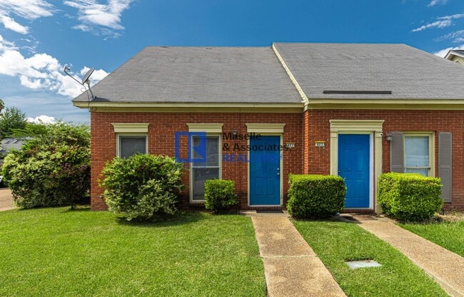 Building Photo - 2 Bed/2.5 Bath Townhome in Northeast Jackson!