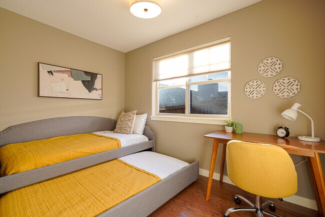 Photo - 115 N 46th St