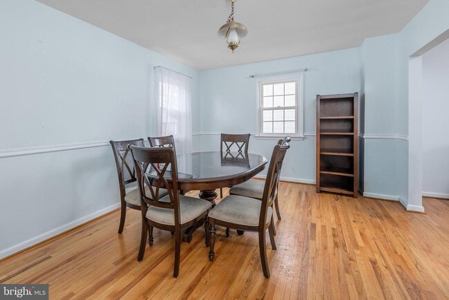 Photo - 307 Dickinson Rd