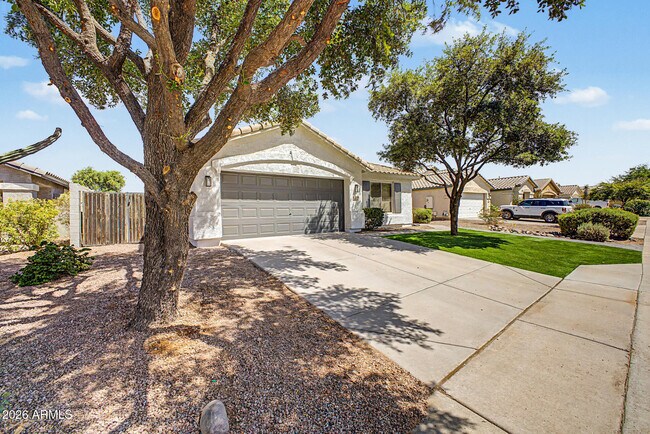 10202 E Juanita Ave