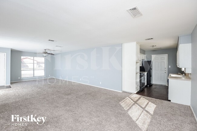 Photo - 6709 Alma St