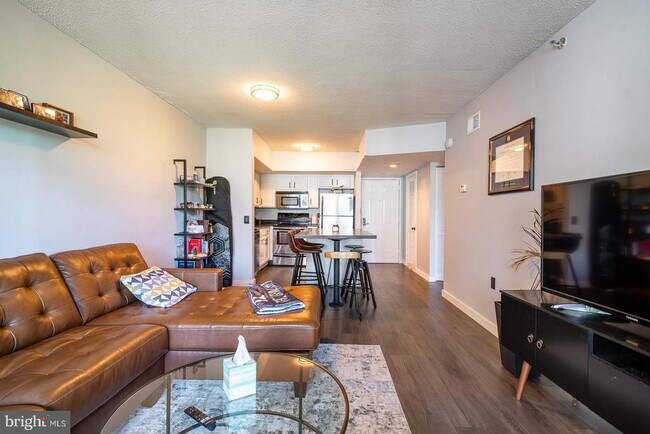 Photo - 1001 N Randolph St Unit 417