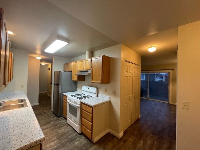 Application Pending - 3 Bedroom House For Rent In Odell - Application Pending - 3 Bedroom House For Rent In Odell