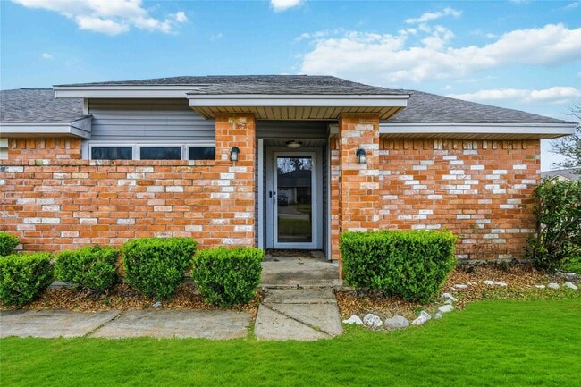 Photo - 16702 Quail Meadow Dr