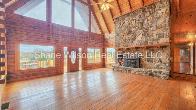 Photo - 218 Sugar Hollow Rd