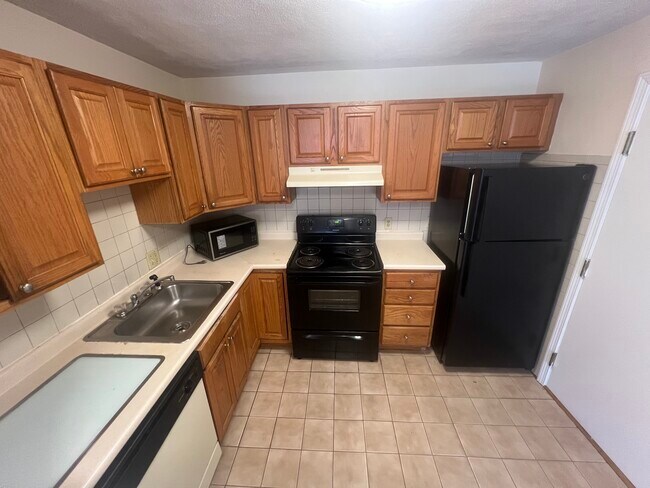 Photo - 268 Grove St Unit U10