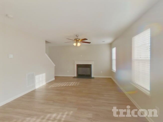 Photo - 1467 Eschol Ln NW