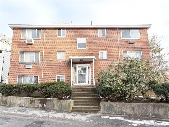 Building Photo - 6 Norumbega Terrace Unit 12