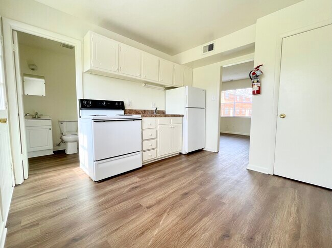 Photo - Sherwood Court Apartments