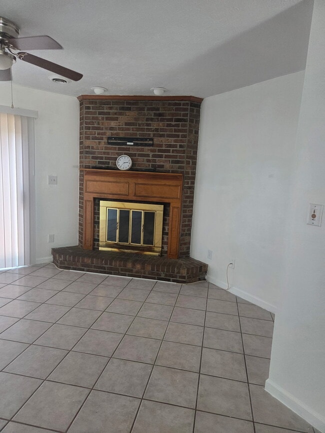 Photo - 830 44th Ave N