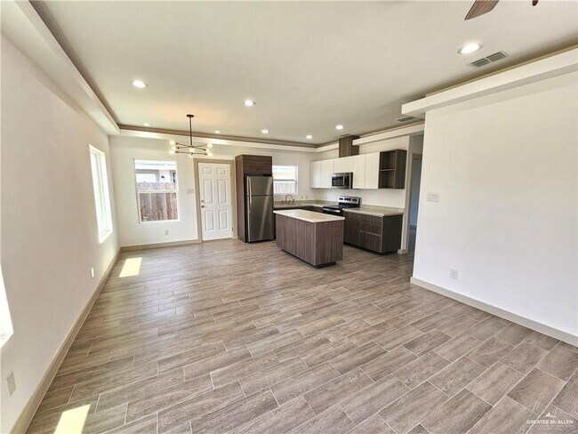 Photo - 22 Frio Ave Unidad 1