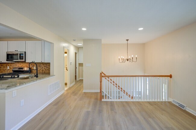 Photo - 3714 Pinewood Ave