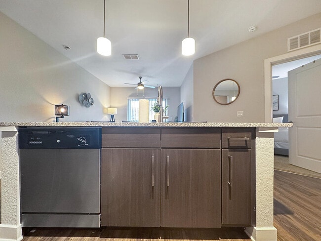 Photo - 2615 N Grady Ave Unidad ID1051017P