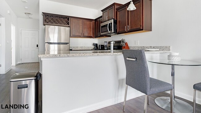 Photo - 702 US-80 Unidad 2707