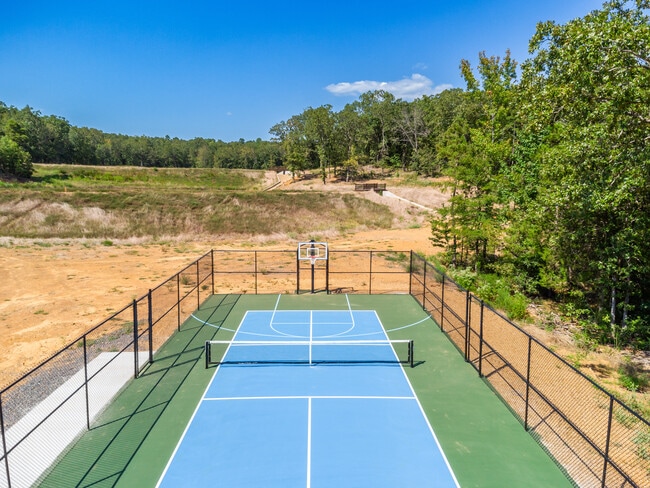 Photo - 15103 Matterhorn Loop