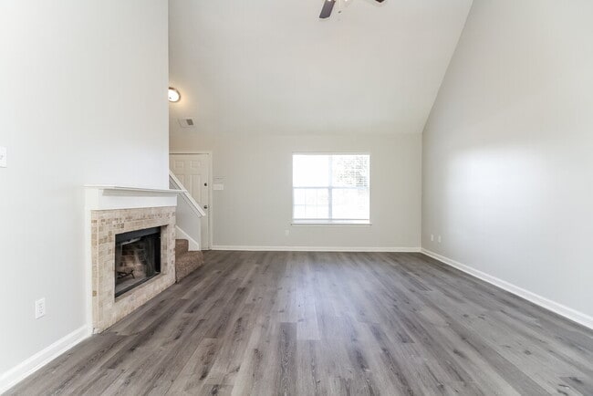 Photo - 8432 Creek Front Dr