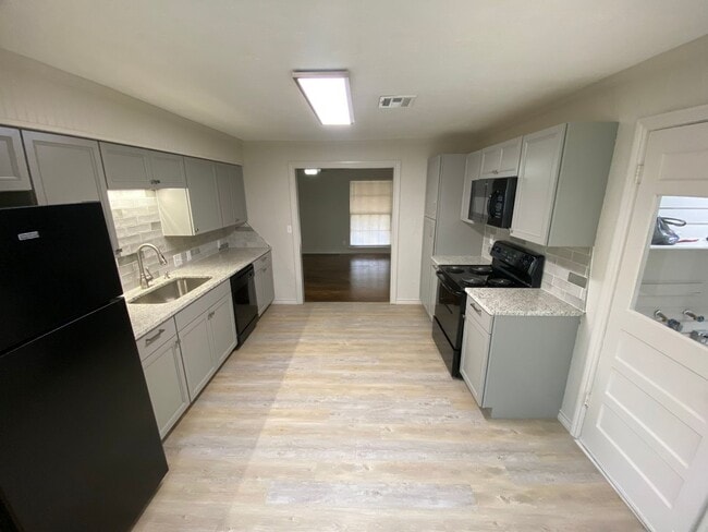 Photo - 1709 NW Eulcid Ave