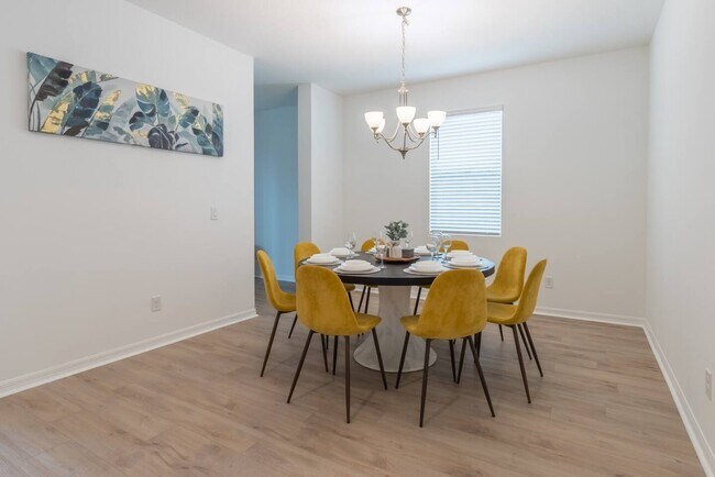 Photo - 2310 Lancashire St