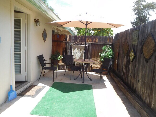 PRIVATE PATIO - 1248 Donald Way Unidad 1