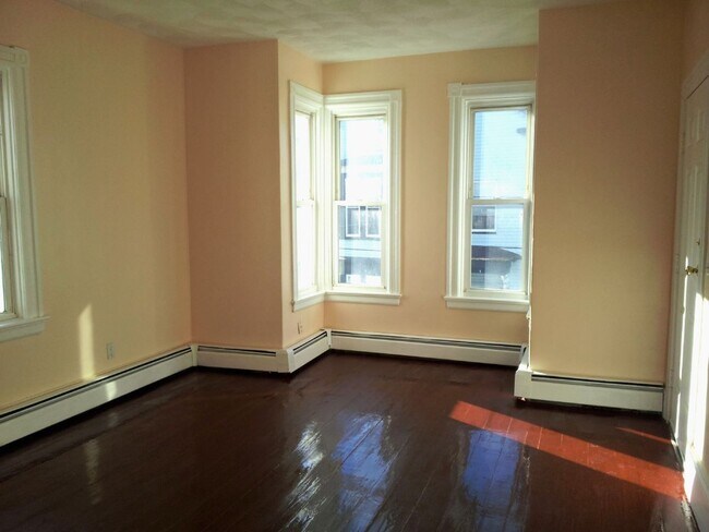 Photo - 6 Young Ave Unidad 1