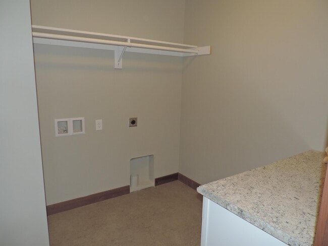Photo - 1306 Fozzie Ln