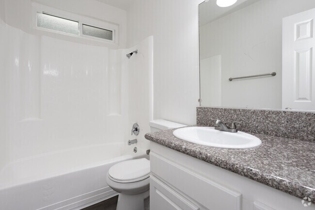 2BR, 1BA - 840SF - Bathroom